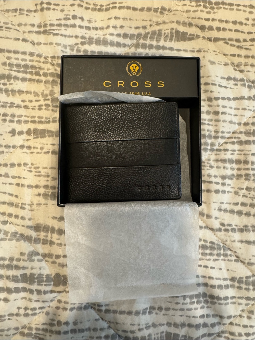 Black Leather Men's Bifold Wallet